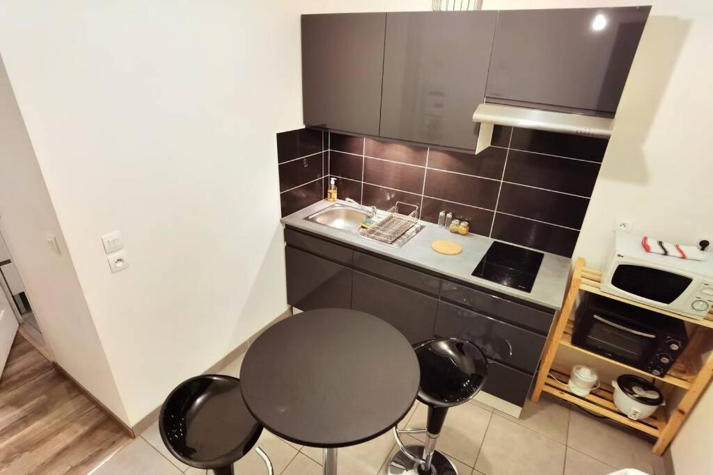 Emile Zola Apartman Reims Kültér fotó